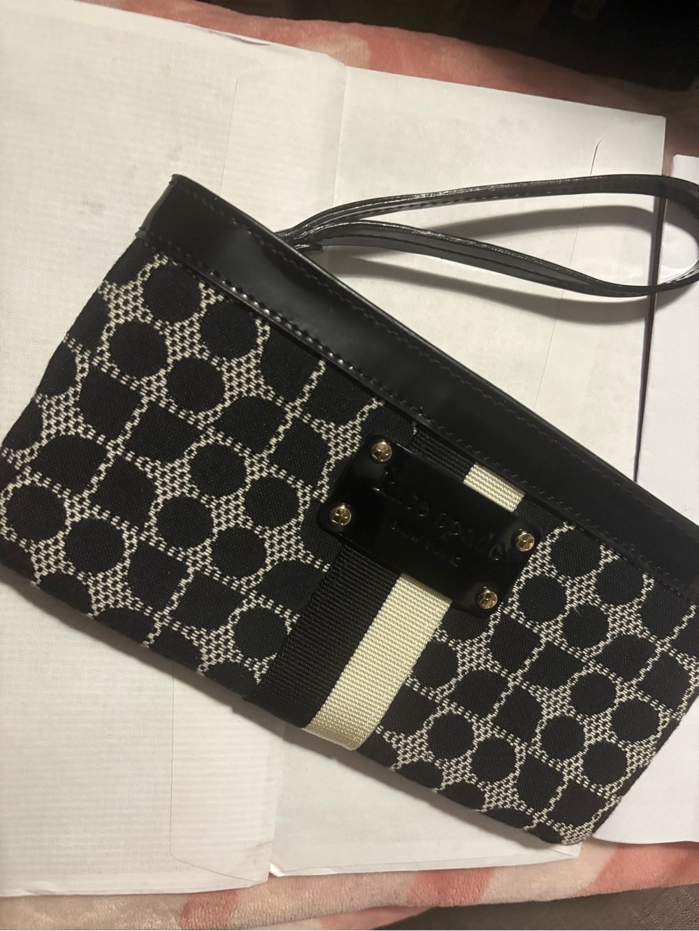 EUC Black and White Tory Burch Signature-Pattern Wristlet Clutch with Strap